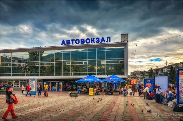 До конца лета автовокзал Ялты будет работать круглосуточно